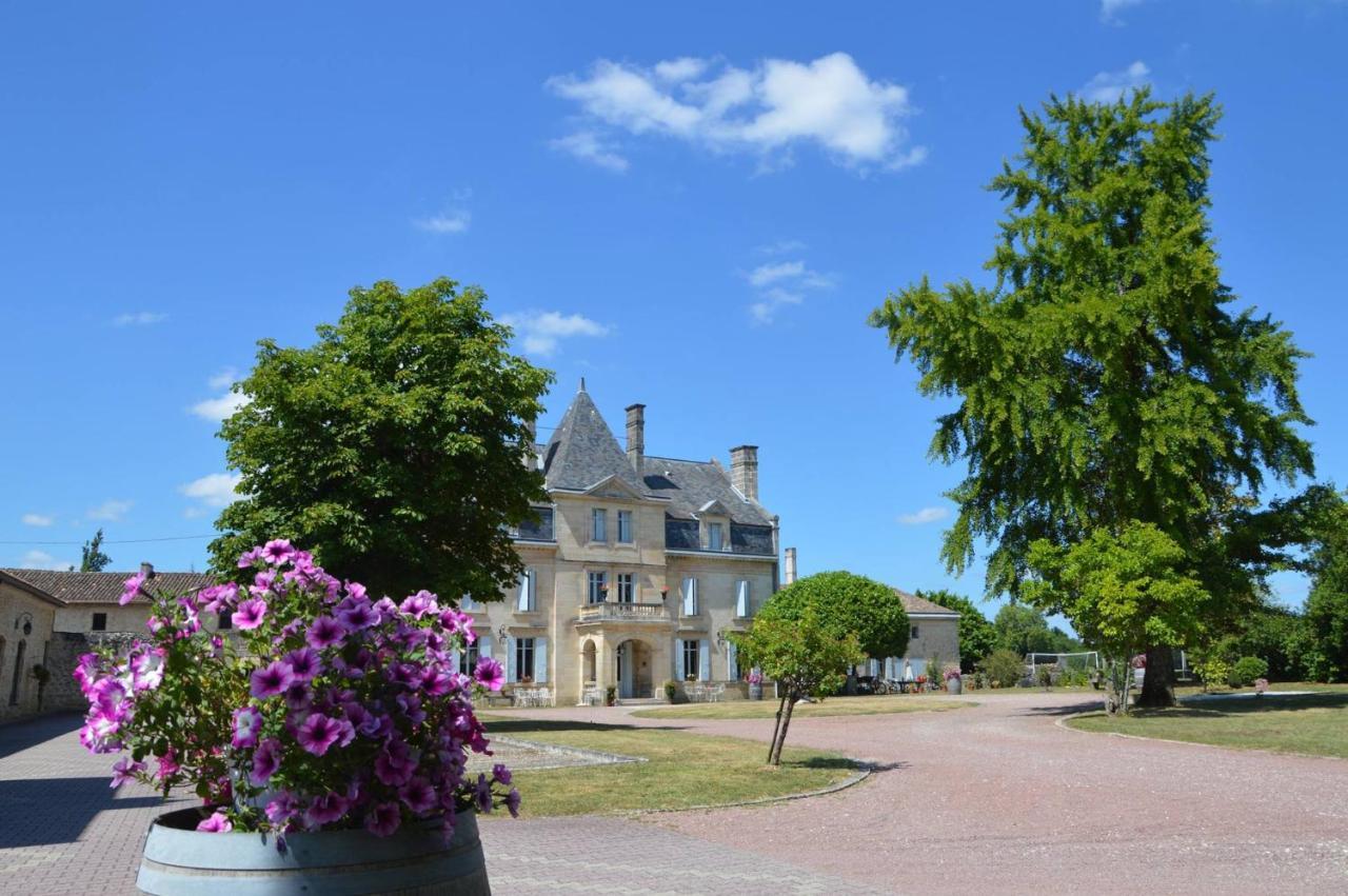 Château Julie - Chambres&Petit-déjeuners Virsac Exterior foto